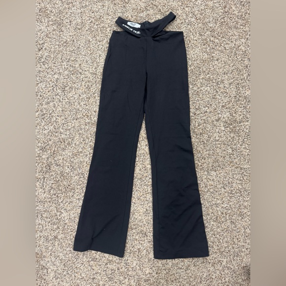 Amelie Teje Zip Up Cut Out Black Pants - Picture 1 of 9